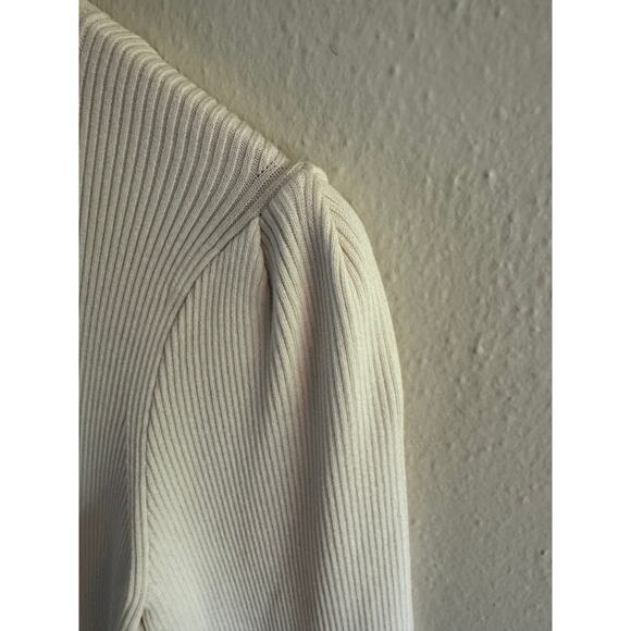 Banana Republic cream sweater - Picture 4 of 5